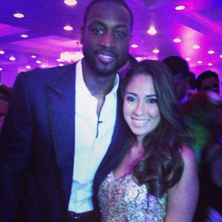 柔佛魔鬼主场绞杀残阵海港 中超冠军恐提前出局（柔佛魔鬼主场痛击残阵海港 中超冠军面临提前出局危机）