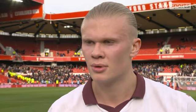 曼城官方：球队将在本周末对森林时身穿二客球衣出战（曼城官宣：周末战森林将穿第二客场球衣）