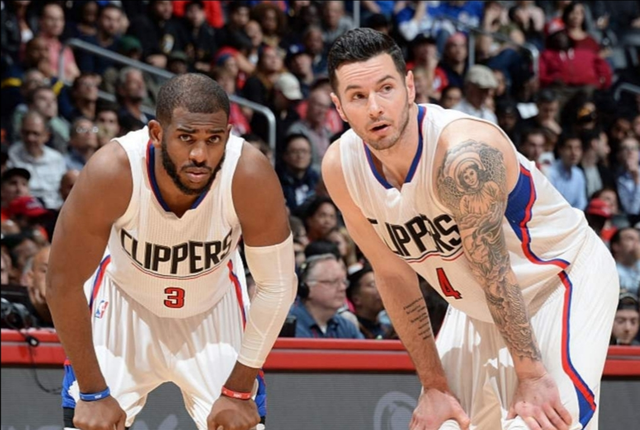 篮球防守意识怎样练？（如何提升篮球防守意识？）