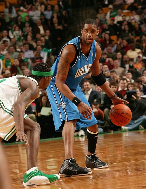 奥莫特不服软！频繁凌晨早起特训，采访屏蔽争议声，仍要冲总决赛（奥莫特强势回击：连日凌晨苦练，采访屏蔽质疑，剑指总决赛）