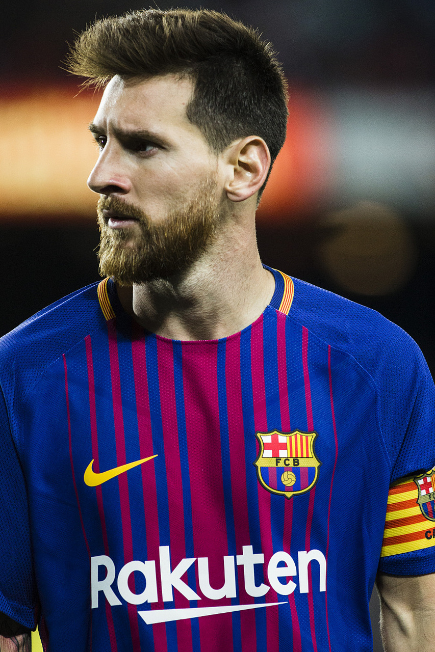 篮球NBA球队交易谈判持续进行（NBA球队交易谈判仍在进行中）