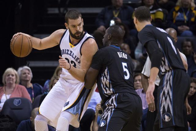 都体：弗拉霍维奇左腿肌肉拉伤，将缺战那不勒斯，或缺战罗马（都灵体育报：弗拉霍维奇左腿肌肉受伤，缺席战那不勒斯，或无缘对罗马）