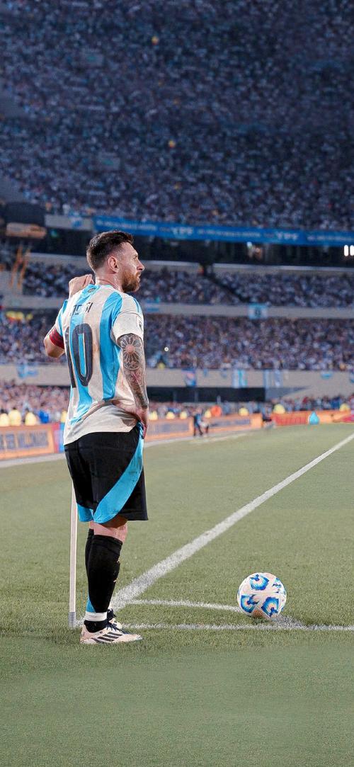 迪洛伦佐：下半场丢球后我们被击垮；挪威很强，配得上胜利（迪洛伦佐：下半场失球成转折，我们被压垮；挪威实力强，胜之无愧）