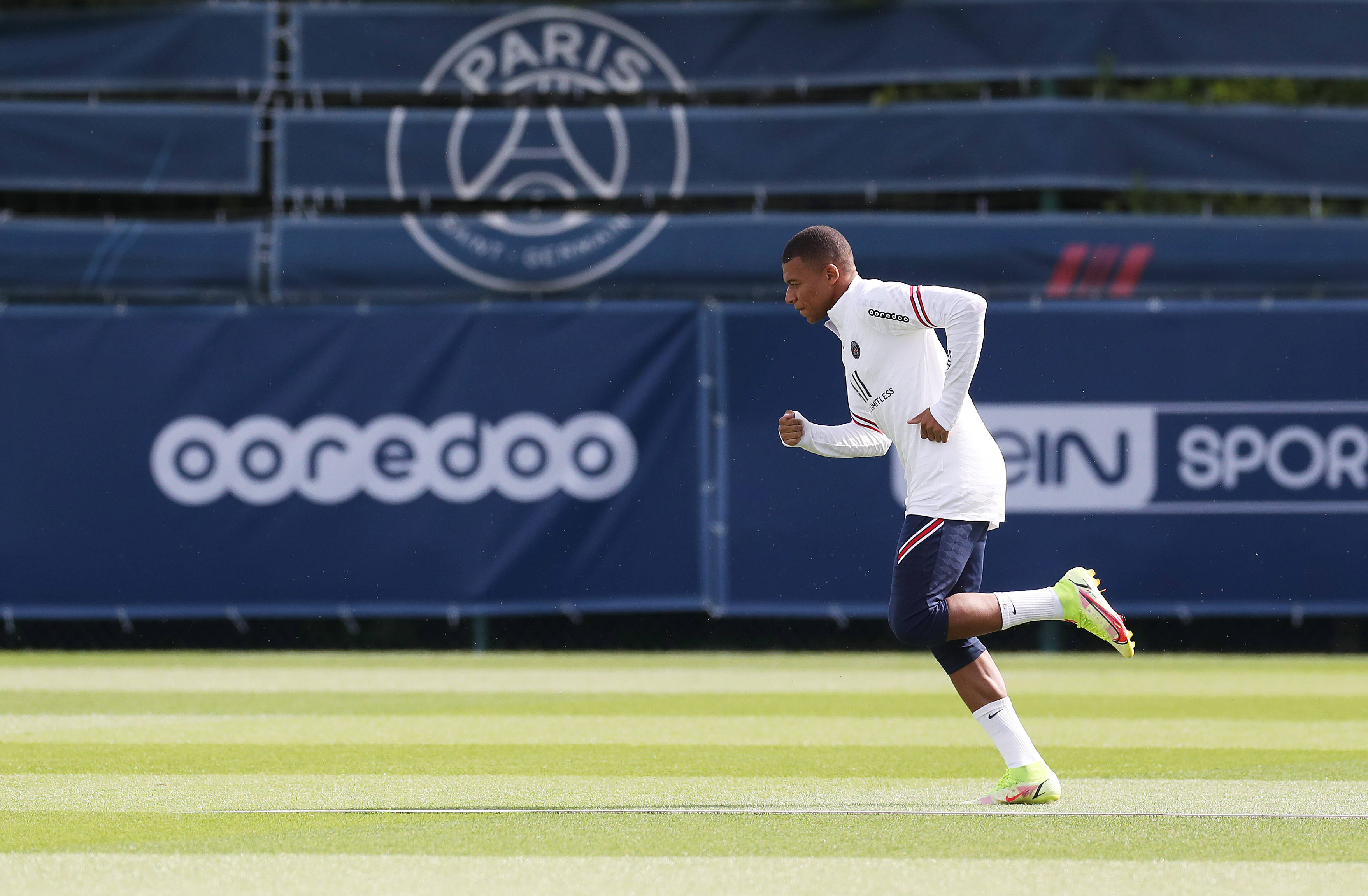 2025／26赛季英超：伊萨克荣获2025瑞典金球奖，率纽卡夺冠成获奖主要因素（2025／26英超：伊萨克当选2025瑞典金球，率纽卡夺冠成获奖关键）