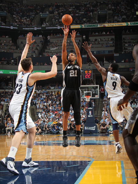 曲靖队员信心满满，高原赛场展风采！（曲靖将士信心十足，高原赛场尽显风采！）