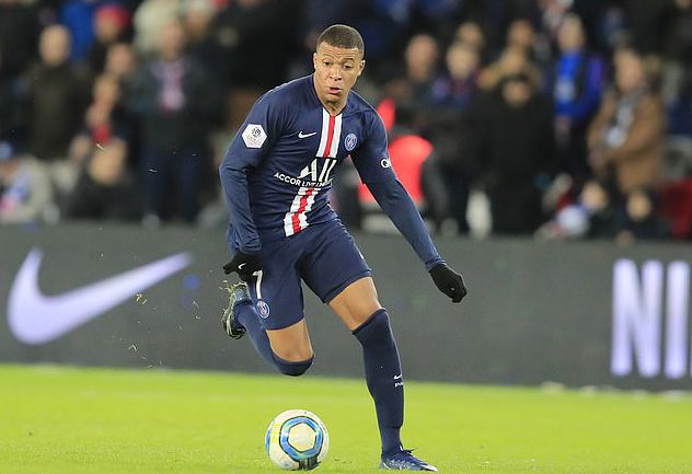 对飚！约翰逊首节4中4得到10分&奎因6中4拿到9分（火力对轰！约翰逊首节4投全中拿下10分，奎因6投4中斩获9分）