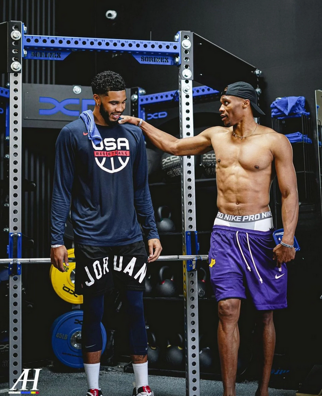 蒂尔尼谈绝杀：太疯狂了！这是我职业生涯最美妙的时刻之一（蒂尔尼：这记绝杀太疯狂，是我职业生涯最美妙的瞬间之一）