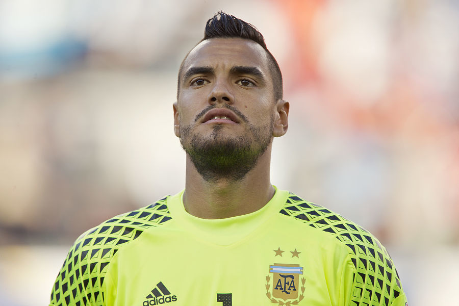 亚冠二级前瞻：卡雅5战全负表现低迷，浦项遭遇伤病困扰（亚冠二级前瞻：卡雅五战皆负状态堪忧，浦项遭遇伤病潮）