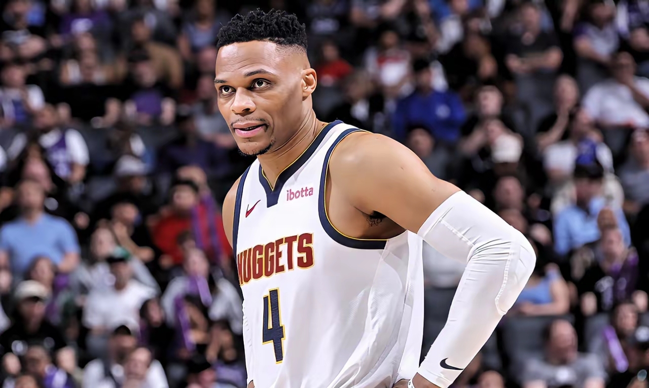 杜兰特28+4+8一战造两大纪录，申京缺阵阿门砍31分，火箭大胜太阳（杜兰特28分4板8助写两项纪录，申京缺席阿门轰31分，火箭轻取太阳）