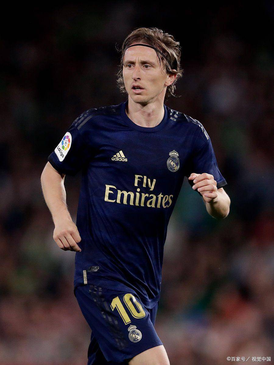 干净又卫生！贝克汉姆晒印度行学习制作美食视频（贝克汉姆印度之行分享亲学美食视频，制作过程洁净讲究）