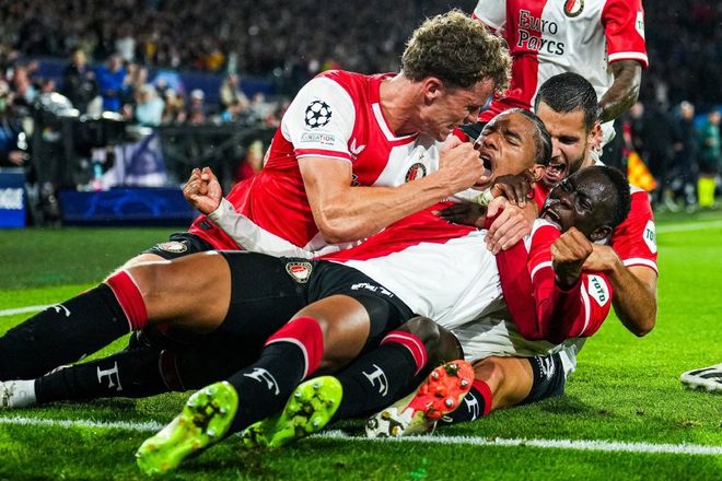 英超战报：曼联2-1战胜埃弗顿,（英超快讯：曼联2比1击败埃弗顿）