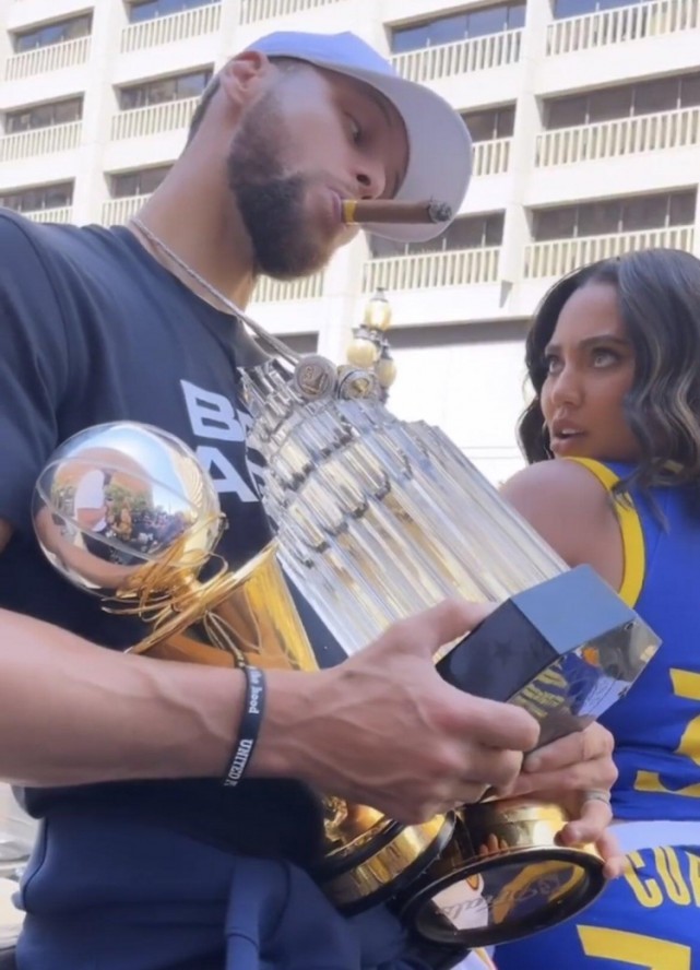 世欧预战报：祖布科夫建功，古苏利克传射，乌克兰2-0冰岛（世预赛欧洲区：祖布科夫破门，古苏利克传射，乌克兰2比0力克冰岛）