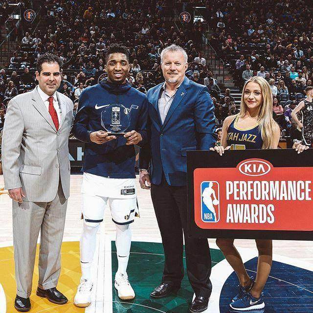 欧冠-姆巴佩维尼修斯破门 皇马3-2亚特兰大（欧冠：姆巴佩维尼修斯进球，皇马3-2险胜亚特兰大）